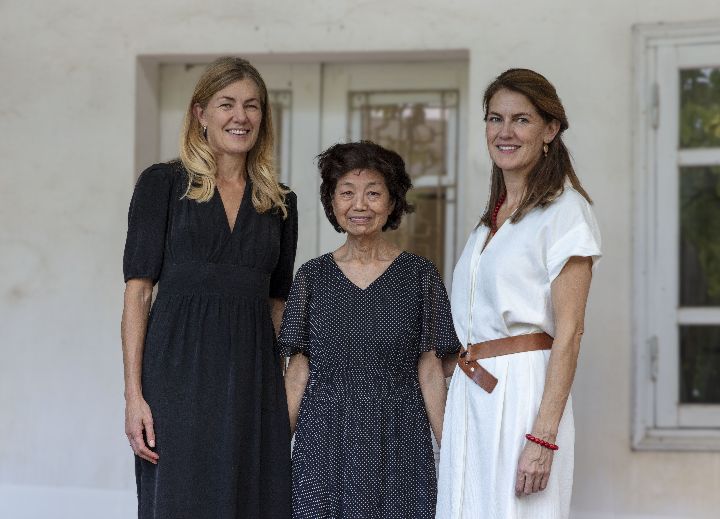 To generationer, to verdensdele