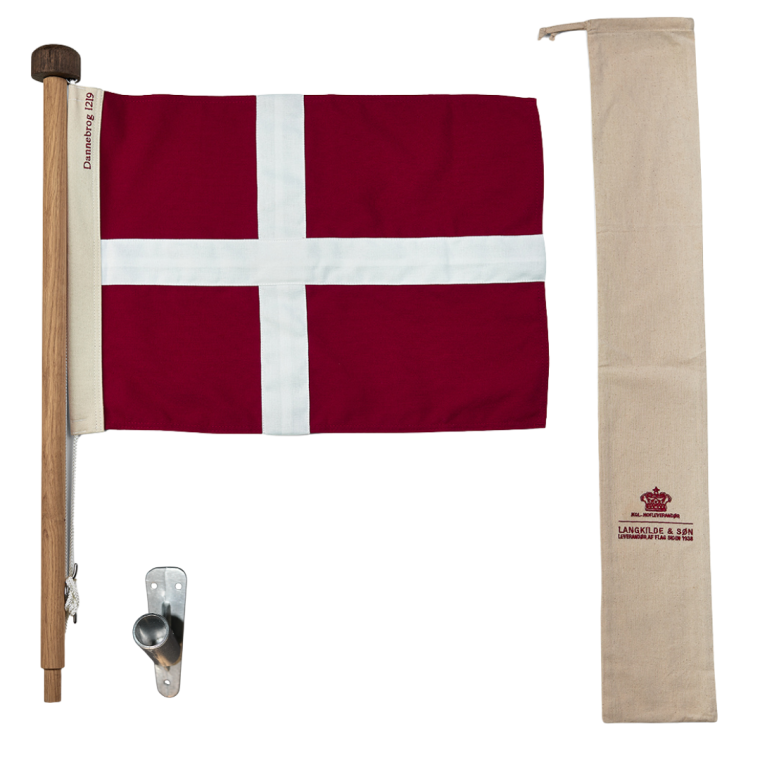 Luksusst: Facadestang i Eg med Jubilumsflag