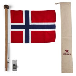 Fasadstng lyx i ek med norsk flagga
