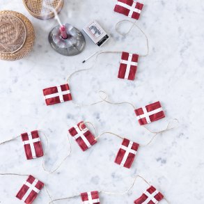 Lille flagranke med 10 Dannebrogsflag