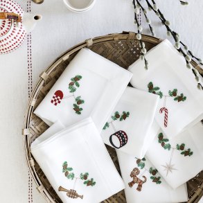 6 stk. juleservietter med klassiske motiver
