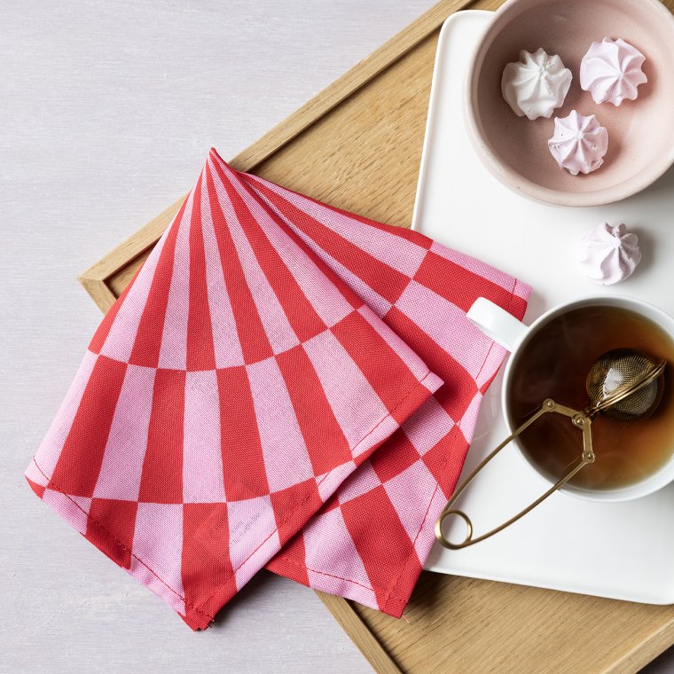 4 stk. rde cirkusservietter   magi til dit bord