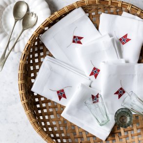 6 stk. servietter med norsk flagg
