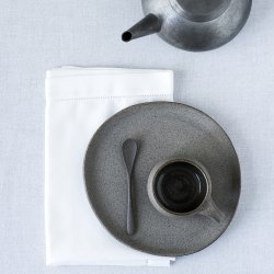 6 stk. hvite servietter med hullsøm