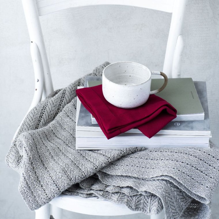 Mrkerd stoffserviett med brodert hullsm