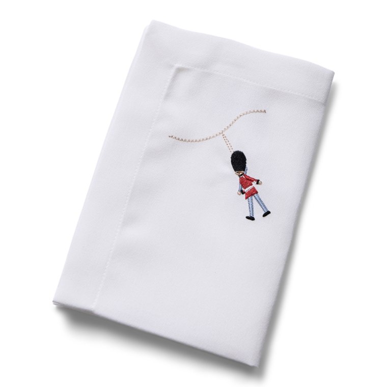 Stofserviet med Broderet Garder