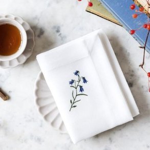 Flora serviet med Klokkeblomst