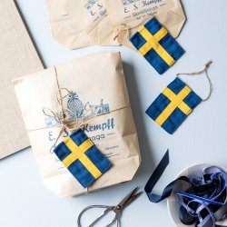 3 stora dekorationsflaggor i �kta flaggduk