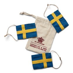 3 stora dekorationsflaggor i �kta flaggduk