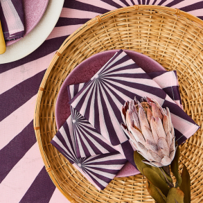 4 stk. blomme cirkusservietter 