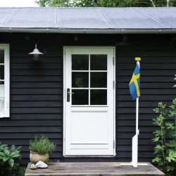Flaggstng vitmlad, 180cm med svensk flagga
